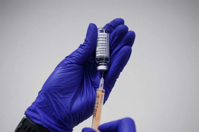 Đan Mạch dừng hẳn tiêm vaccine AstraZeneca